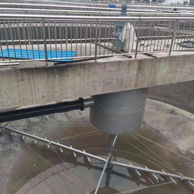 a8f433548cc11af41a208db5c2f66e9.jpg 二沉池中心传动刮泥机